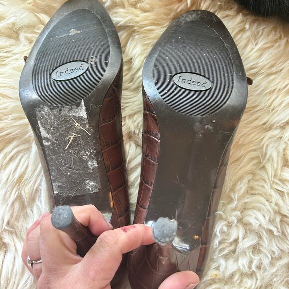 Indeed Retro Croc Heels with Bow & Jewel Accent – Vintage-Inspired Pumps - Picture 1 of 3